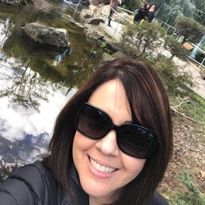 Meet your Posher, Vanessa